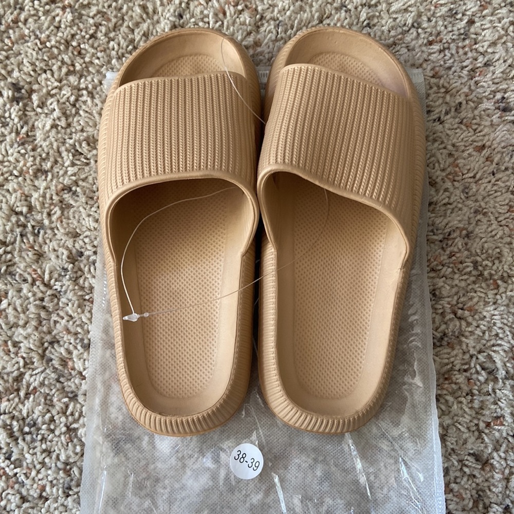 Cloud sandals